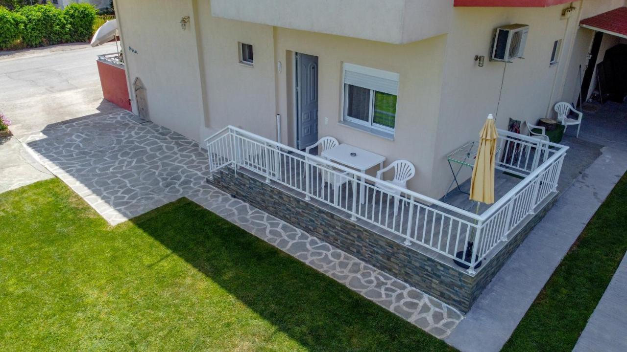 Ferienwohnung Babis House Vrasná Exterior foto